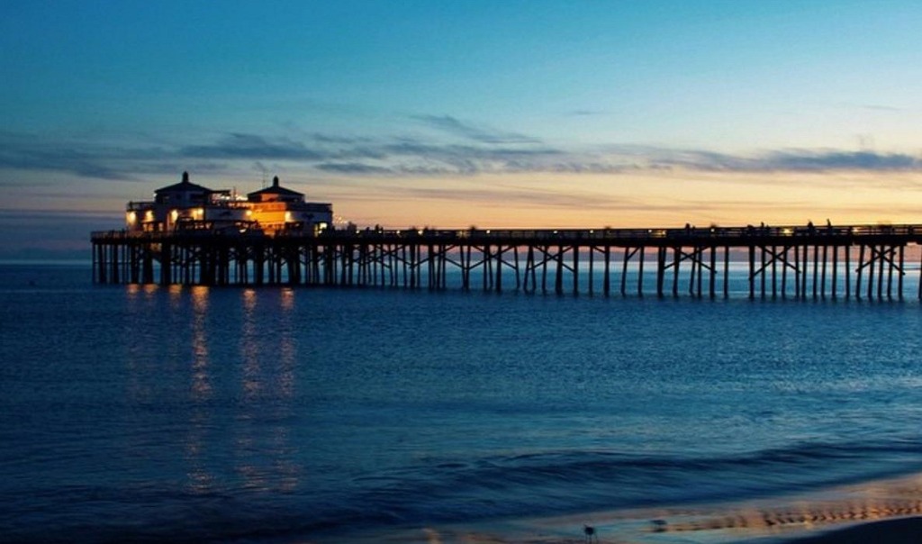 Malibu Coastal Tours & Calabasas Limousine Service